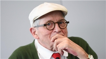 Der britische Künstler David Hockney hat rund drei Jahre an der multimedialen Schau gearbeitet.