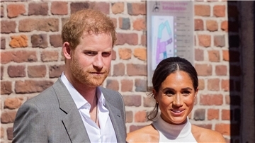 Der britische Prinz Harry und seine Frau Meghan bleiben Herzog und Herzogin von Sussex.