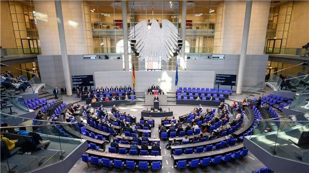 Schweriner Hilfe für Nord Stream 2 Thema im Bundestag Der Bundestag debattiert unter anderem über dieser Frage: Welche Rolle hatte die Schweriner Regierung bei der Fertigstellung der Ostsee-Erdgasleitung Nord Stream 2?