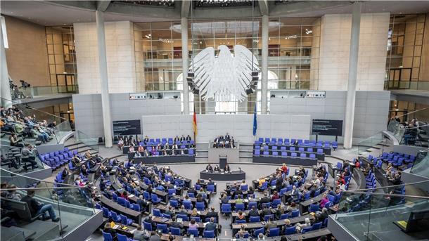 Verlängerung der Wahlperiode möglich, aber noch ohne Pläne Der Bundestag wird derzeit alle vier Jahre gewählt - das nächste Mal planmäßig im Jahr 2025.