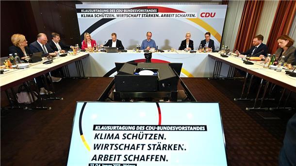 CDU will Profil bei Wirtschaft und Klimaschutz schärfen Der Bundesvorstand der CDU trifft sich zur Klausur in Weimar.