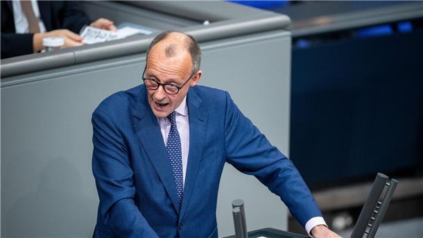 Ausweg Fehlanzeige: Scholz‘ Beruhigungsrede zum Haushalt Der CDU-Bundesvorsitzende und Unionsfraktionsvorsitzende Friedrich Merz während seiner Rede im Bundestag.