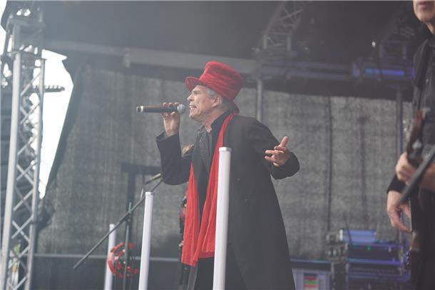 Der charismatische Frontmann von Brown Sugar lieferte eine gute Show ab. 