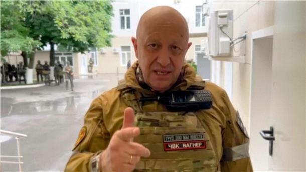 Wagner-Coup gefloppt - Prigoschin bleibt im Visier Der Chef der Söldnertruppe Wagner, Jewgeni Prigoschin, äußerte sich während des Vormarschs seiner Truppen auf Moskau per Video.