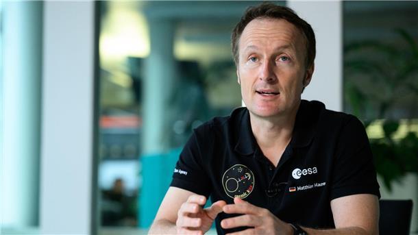 Astronaut Maurer: Mond-Trainingsanlage steht im Mai 2024 Der deutsche Astronaut Matthias Maurer will selbst gerne einmal auf den Mond fliegen.