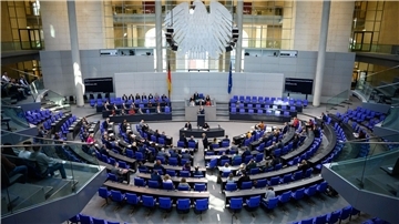 Mehrwertsteuer auf Gas und Fernwärme sinkt ab Oktober Der Deutsche Bundestag hat die Senkung der Mehrwertsteuer auf Erdgas und Fernwärme beschlossen.