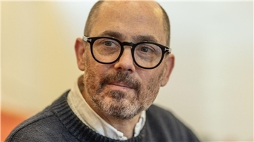 Der deutsche Regisseur Edward Berger bereitet sicherheitshalber zwei Dankesreden vor.