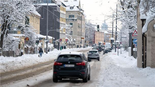 Winterwetter führt zu Flughafen-Stillstand in München Der Deutsche Wetterdienst warnt in den kommenden Tagen vielerorts weiter vor Glatteis.