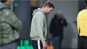 Der Druck auf Fürths Trainer Thomas Kleine wächst. 