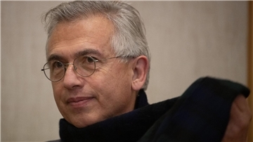 Der ehemalige Frankfurter Oberbürgermeister Peter Feldmann war im Dezember 2022 in zwei Fällen zu einer Geldstrafe in Höhe von 120 Tagessätzen zu 175 Euro verurteilt worden. Die Verurteilung wegen Vorteilsannahme ist nun rechtskräftig.
