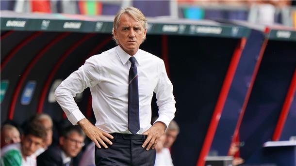 Der ehemalige italienische Nationaltrainer Roberto Mancini prägte als Spieler die erfolgreiche Ära von Sampdoria Genua maßgeblich mit. Jetzt steigt der Verein in die 3. Liga ab.
