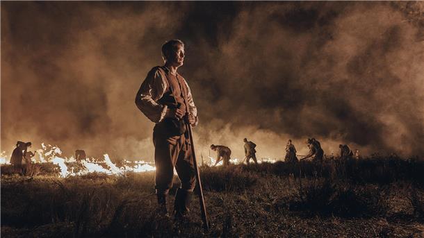 Von einsamen Cowboys, vielseitigen Autoren und genialen Fotografen Der ehemalige Soldat Ludvig Kahlen (Mads Mikkelsen) will in „King’s Land“ die wilde Heide von Jütland bezwingen.