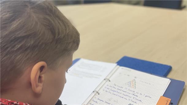 Dieser junge Tarmstedter KGS-Schüler ist ein echtes Mathe-Ass Der elfjährige William hat sich in diesem Jahr als einziger Schüler aus dem Landkreis Rotenburg für den Landesentscheid der Mathe-Olympiade qualifiziert.
