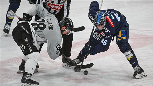 Ingolstadt verkürzt gegen Köln im DEL-Halbfinale Der ERC Ingolstadt um Daniel Pietta (r) konnte ein Playoff-Aus gegen die Kölner Haie um Josh Currie abwenden.
