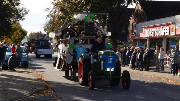 Der Ernteumzug war am Sonntag der Höhepunkt des Gnarrenburger Herbstmarktes.