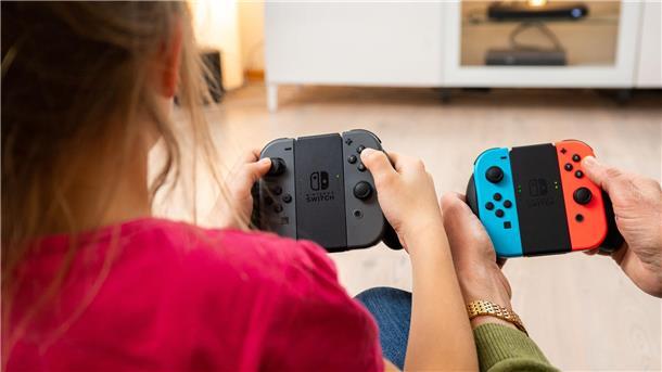 Gratis-Reparatur von Nintendo Switch-Controllern Der europäische Verbraucherverband Beuc hat sich bei der Kommission wegen der defekten Joy-Con-Controller der Spielekonsole Nintendo Switch beschwert.