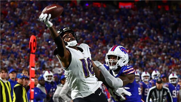 Comeback-Spektakel in Buffalo: Bills bezwingen Ravens 41:40 Der Fang mit einer Hand war der erste Touchdown für DeAndre Hopkins als Spieler der Baltimore Ravens.