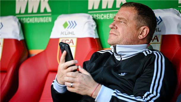 Fluch und Segen: Der Profifußball im Social-Media-Spagat Der FC Bayern, hier Sportvorstand Max Eberl, hat bei Instagram mehr als 40 Millionen Follower. (Archivbild)