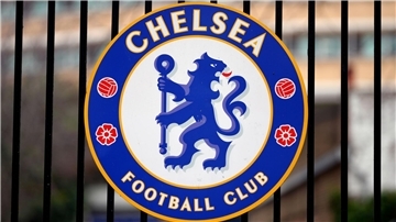 Der FC Chelsea muss sich wegen mutmaßlicher Regelverstöße in 74 Fällen vorm englischen Fußballverband verantworten.