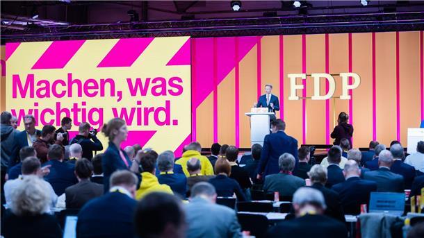 FDP will Fitnesskur für Deutschland   Der FDP-Bundesvorsitzende Christian Lindner spricht beim Bundesparteitag.
