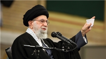 „Der Feind versucht, die Gehirne zu beherrschen“ :Ajatollah Ali Chamenei.