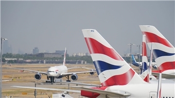 Der Flughafen Heathrow ist von technischen Problemen betroffen.