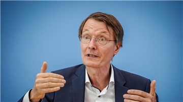 Der Forschungsstandort Deutschland habe in den vergangenen zehn Jahren schleichend an Attraktivität verloren, sagt Karl Lauterbach.
