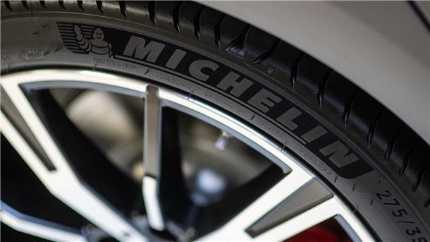 Michelin baut über 1500 Stellen ab und schließt Standorte Der französische Reifenhersteller Michelin will über 1500 Stellen abbauen.