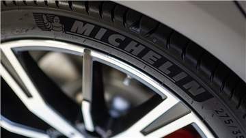 Der französische Reifenhersteller Michelin will über 1500 Stellen abbauen.