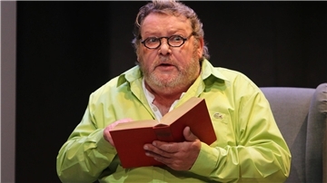 Der frühere Landarzt ist mit an Bord: Schauspieler Walter Plathe geht mit vier TV-Ärzten auf Kreuzfahrt.