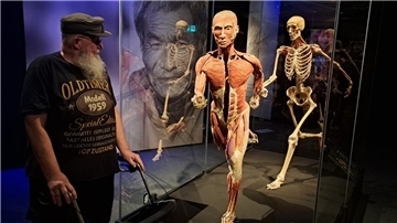 Der Geestländer Detlef Bieritz besucht erstmals die Körperwelten-Ausstellung in Bremen. Er hat sich als Spender für eine Plastination registrieren lassen. 
