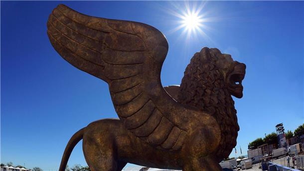Der geflügelte Goldene Löwe: Dem Filmfestival Venedig steht wegen des Hollywood-Streiks eine Ausgabe mit besonderen Herausforderungen bevor.