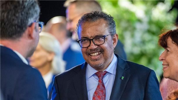 WHO warnt: Bei Affenpocken-Überwachung nicht nachlassen Der Generaldirektor der WHO Tedros Adhanom Ghebreyesus warnt vor einem zu leichtfertigen Umgang mit den Affenpocken.