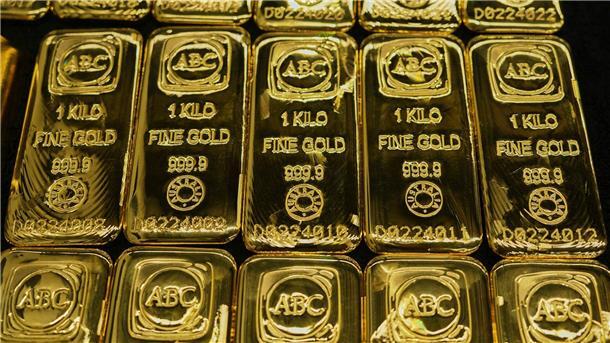 Goldpreis steigt auf Rekord - Anleger setzen auf Zinssenkung Der Goldpreis eilt von Rekord zu Rekord