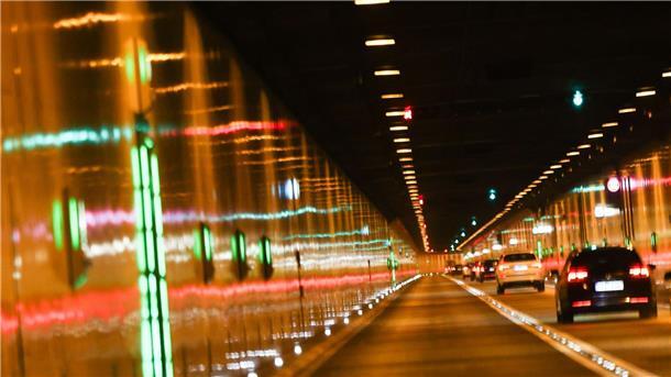 Der Hamburger Elbtunnel wird am Wochenende voll gesperrt. (Archivbild)