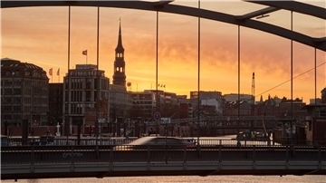 Der Hamburger Hafen feiert dieses Wochenende seinen 834. Geburtstag.