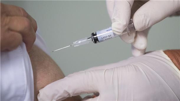 Der Influenza-Impfstoff wird knapp: In der Praxisgemeinschaft von Dr. Schmidt, Cordula Schäfer und Gerald Zinn ist der Bestand fast aufgebraucht.