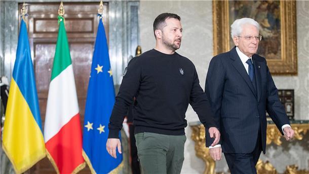 Der italienische Präsident Sergio Mattarella (r.) mit seinem Gast aus der Ukraine.
