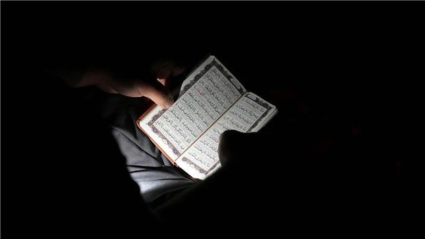 Koran in Stockholm angezündet - Folgen für Nato-Antrag? Der Koran, das heilige Buch der Muslime.