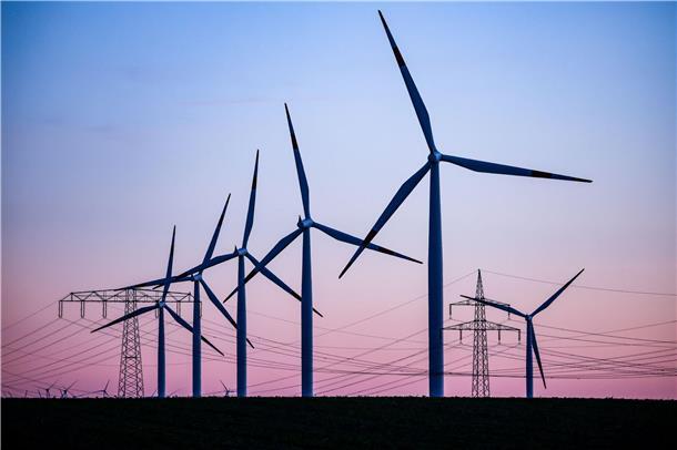Der Kreis Cuxhaven drückt aufs Gaspedal: 4,4 Prozent der Kreisfläche sind potenziell für Windparks geeignet.