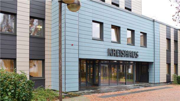 Der Kreis Wesermarsch - hier das Kreishaus in Brake - wird nach Angaben der SPD-Landtagsabgeordneten Karin Logemann von den Haushaltbeschlüssen des Landes profitieren.