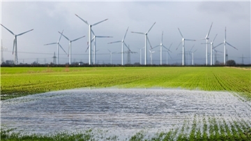 Der Landkreis Rotenburg muss deutlich mehr Windräder bauen lassen als bislang gedacht.