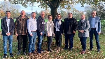 Gruppenfoto des Lenkungskreises im Landkreis Cuxhaven für den "Niedersächsischen Weg".