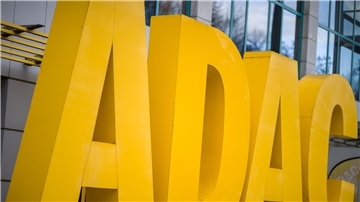 Der Mitgliederzuwachs sei auch eine Bestätigung für den Ausbau der Angebote und Leistungen, sagt ADAC-Vorstand Dieter Nirschl.
