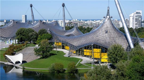 Olympia-Gegner: Respektieren Ergebnis der Bürgerbefragung Der Münchner Olympiapark von den Sommerspielen 1972.