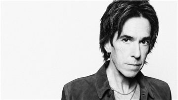 Der Musiker Per Gessle. Auf Roxette folgt nun das Bandprojekt PG Roxette, auf die Welthits von damals das Album „Pop-Up Dynamo!“, das Marie Fredriksson gewidmet ist.
