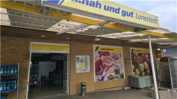 Eingang zu einem Nah-und-Gut-Markt