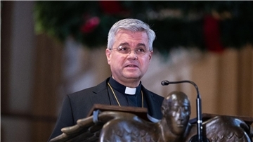Der neue Erzbischof von Paderborn, Udo Markus Bentz, spricht im Paderborner Dom.