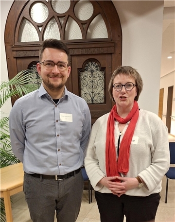 Der neue Zevener Pastor Heiner Georgi-Gerdes und die neue Pastorin für Altenseelsorge Helga Wemhöner freuen sich auf ihre neuen Aufgaben.