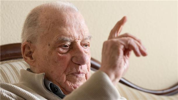 Anklage im Auschwitz-Prozess vor 60 Jahren Der pensionierte ehemalige Staatsanwalt Gerhard Wiese.